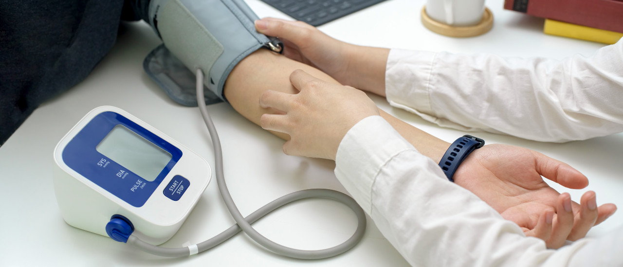 AMDA Clinic: Best GP doctor -Healthcare chronic treatment medical checkup blood pressure